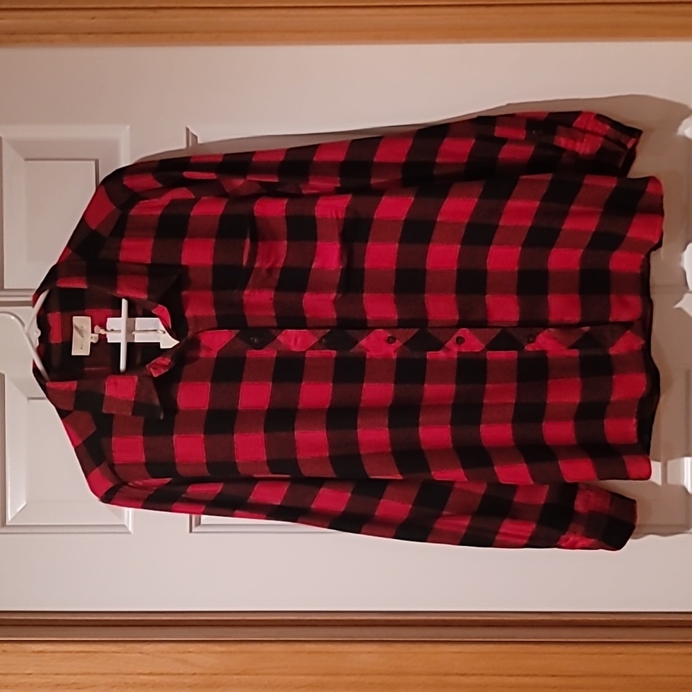 Melloday XL women's  black and red flannel shirt